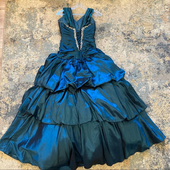 Mori Lee teal/emerald prom dress, Size 6. - Picture 5 of 14